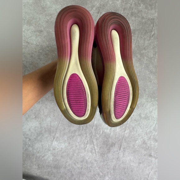 Nike Air Max 720 with Black and Cream Accents - Picture 5 of 8